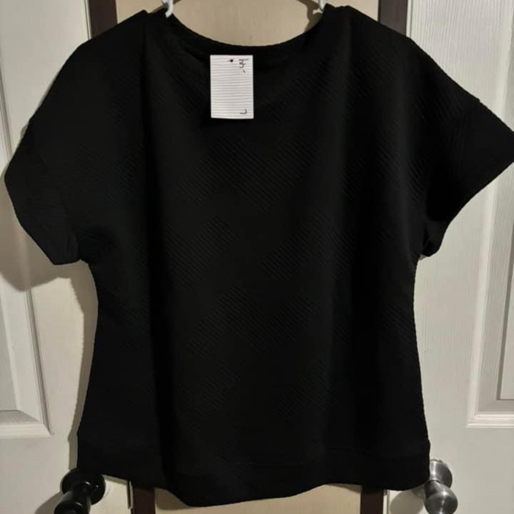 Black tee